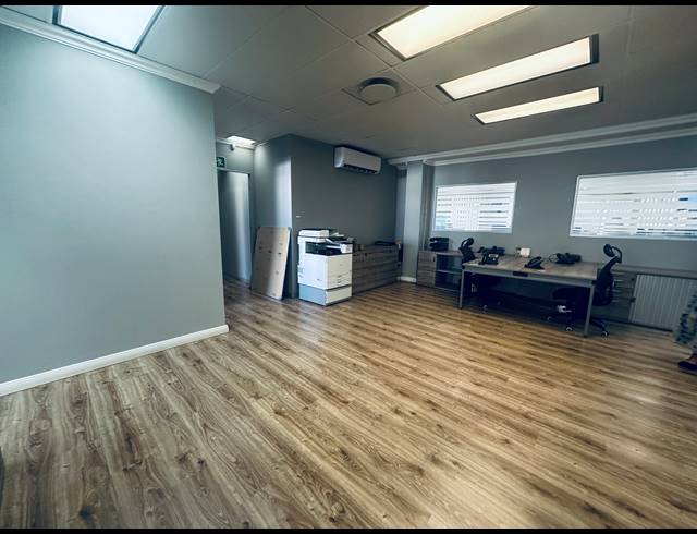 296M² OFFICE TO LET IN RIVONIA